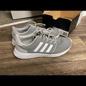 Adidas Cloudfoam Sneakers